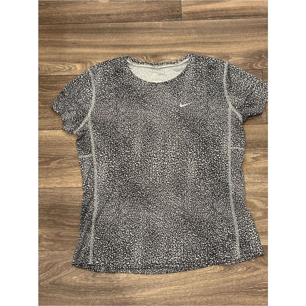 Nike Women’s Black & White Printed Dri-FIT Tee Size XL